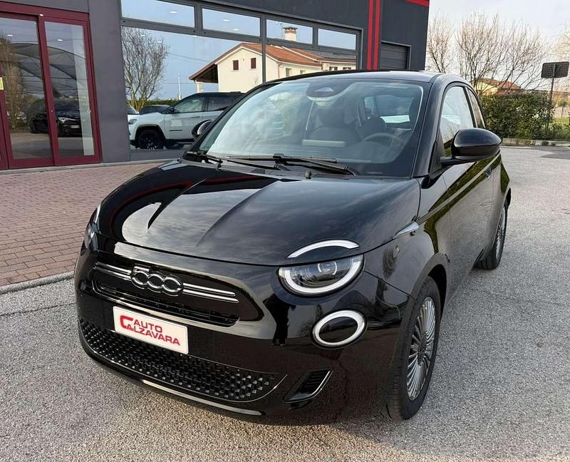 Nuova Fiat 500 65 CV (47 kW) 2026 Nero onyx Berlina