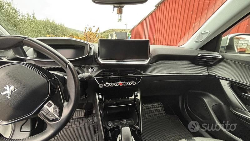 Usata Peugeot 2008 Allure 131 CV (96 kW) 2021 Bianco SUV