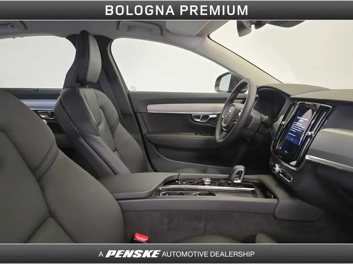 Usata Volvo S90 Plus 235 CV (172 kW) 2024 Grigio Berlina