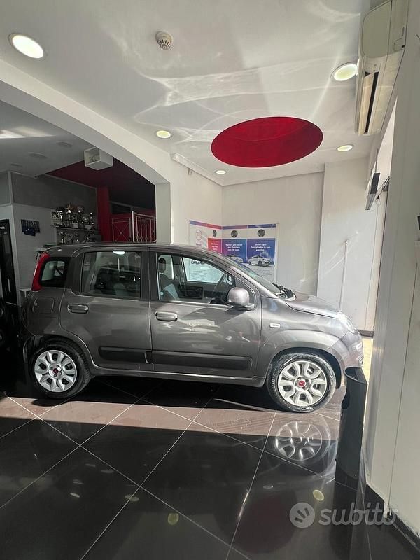Usata Fiat Panda Lounge 69 CV (50 kW) 2019 Grigio Utilitaria