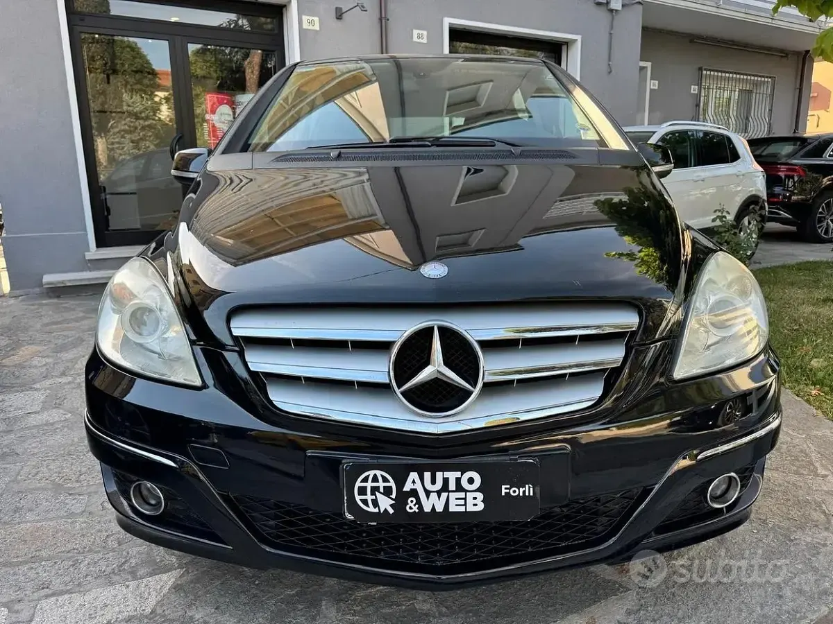 Usata Mercedes B170 Chrome 116 CV (85 kW) 2009 Nero Monovolume