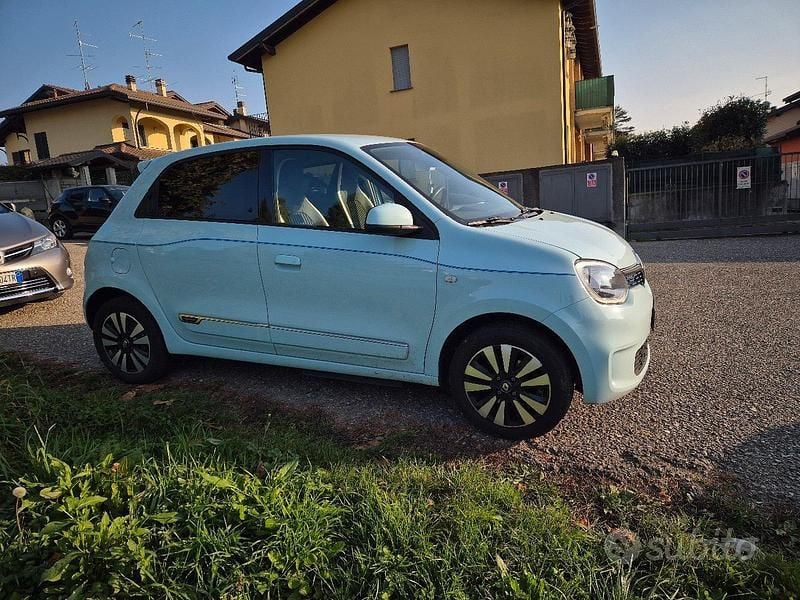 Usata Renault Twingo 60 kW (82 CV) 2022 Blu Utilitaria