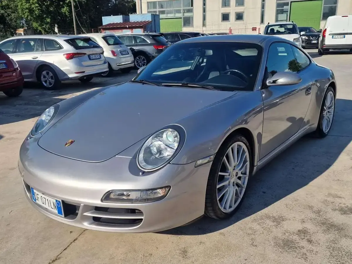 Usata Porsche 911 Carrera 325 CV (239 kW) 2007 Argento Coupé