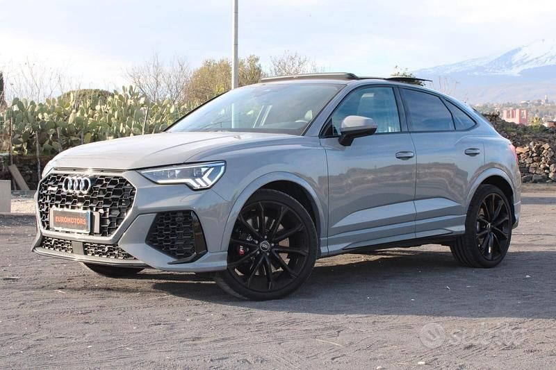 Grigio Usata 2023 Audi Q3 SUV | 65.999 € - Immagine 1/4