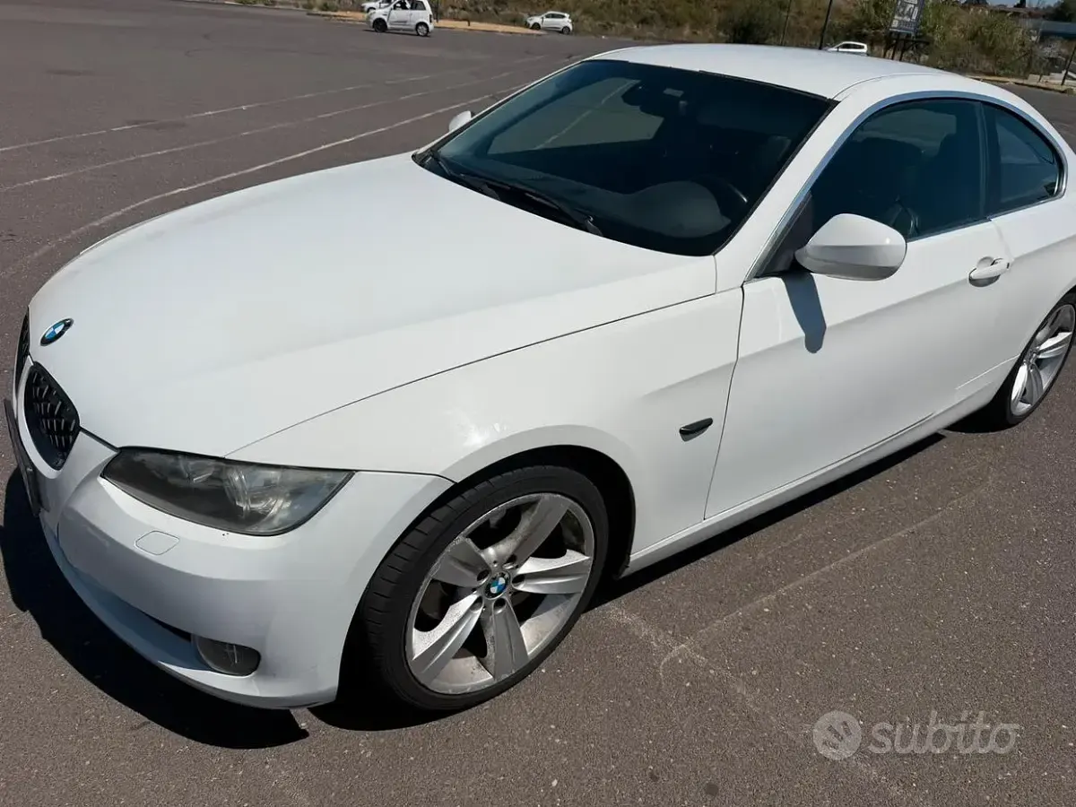 Usata BMW 320 184 CV (135 kW) 2010 Bianco Berlina