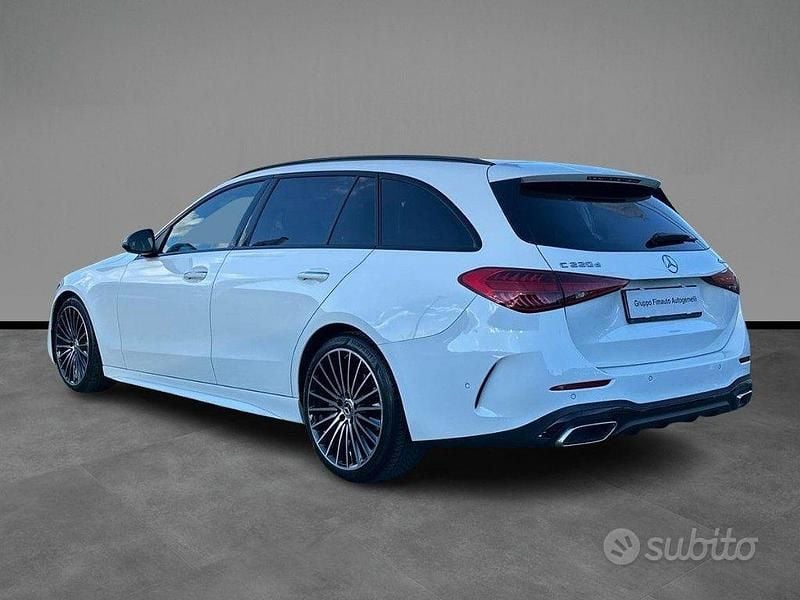 Usata Mercedes C220 Premium Plus 200 CV (147 kW) 2022 Bianco / metallizzato Station wagon
