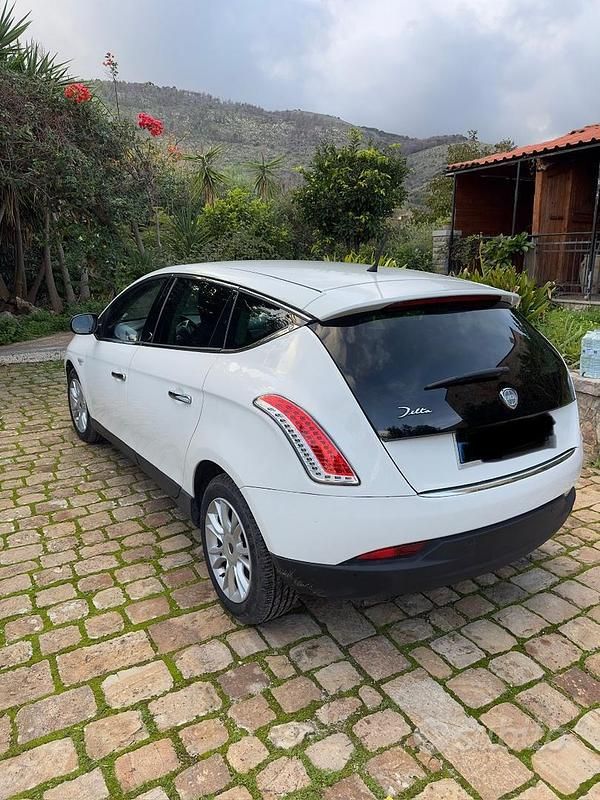Usata Lancia Delta 2011 Bianco Utilitaria