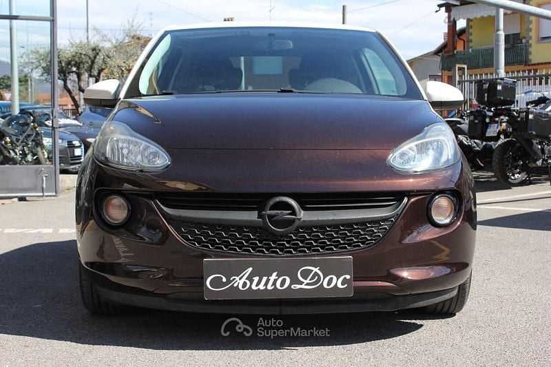 Usata Opel Adam Glam 70 CV (51 kW) 2016 Marrone Utilitaria