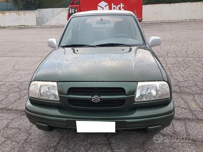 Usata Suzuki Grand Vitara 94 CV (69 kW) 2000 Verde Cabrio