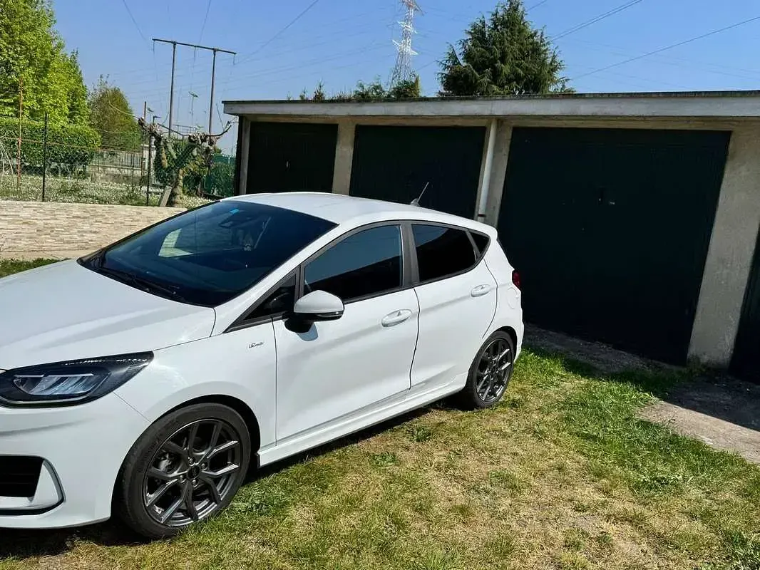 Usata Ford Fiesta ST-Line 125 CV (91 kW) 2024 Bianco Berlina