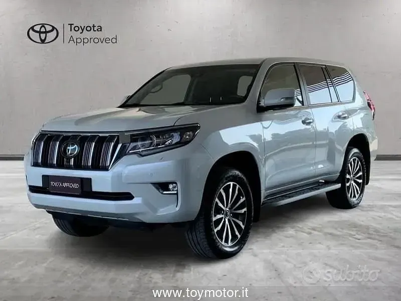 Usata Toyota Land Cruiser Style 177 CV (130 kW) 2021 Bianco SUV