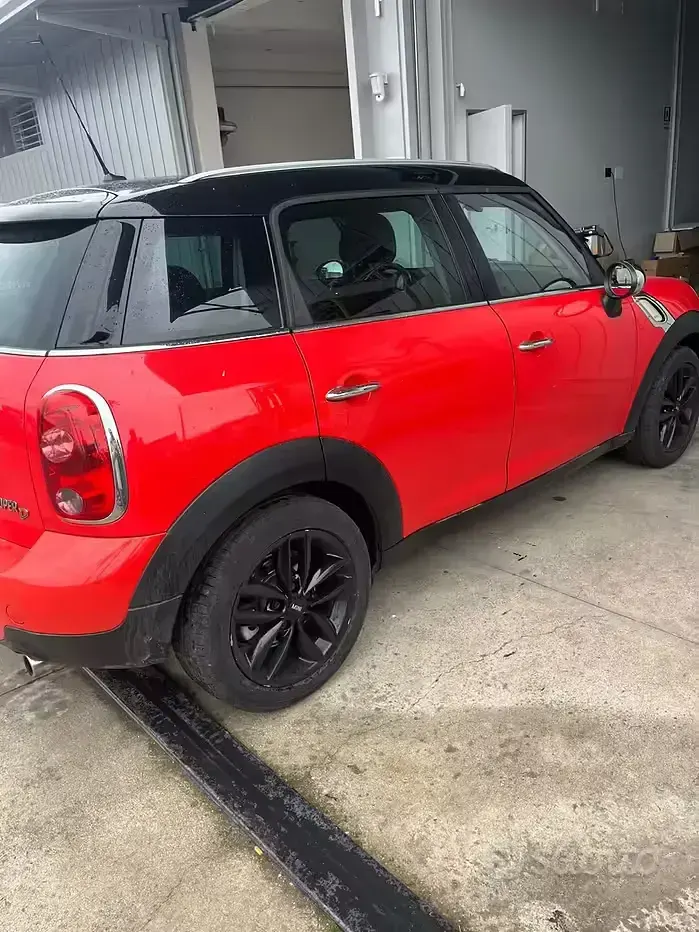 Usata Mini Countryman 122 CV (89 kW) 2012 Rosso SUV