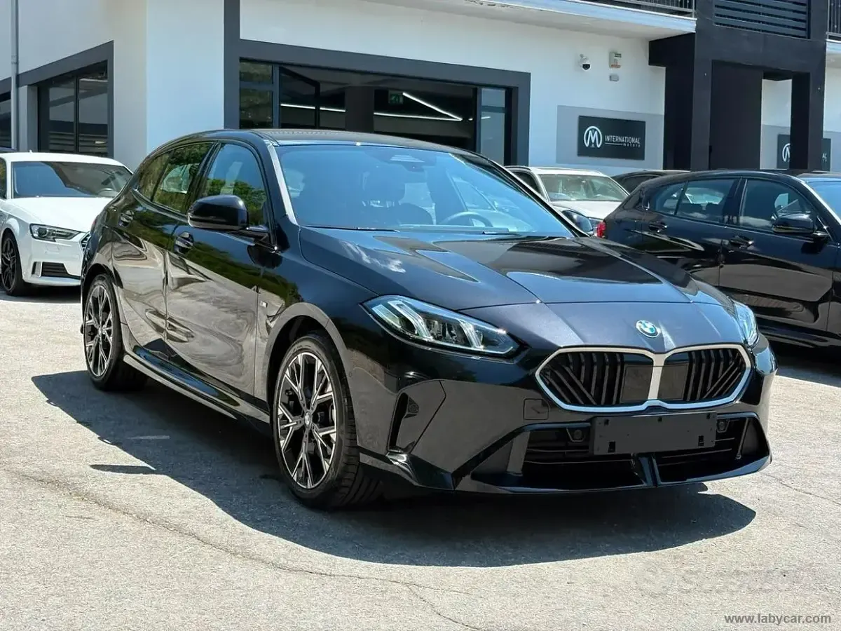 Usata BMW 120 M Sport 156 CV (114 kW) 2025 Nero Utilitaria