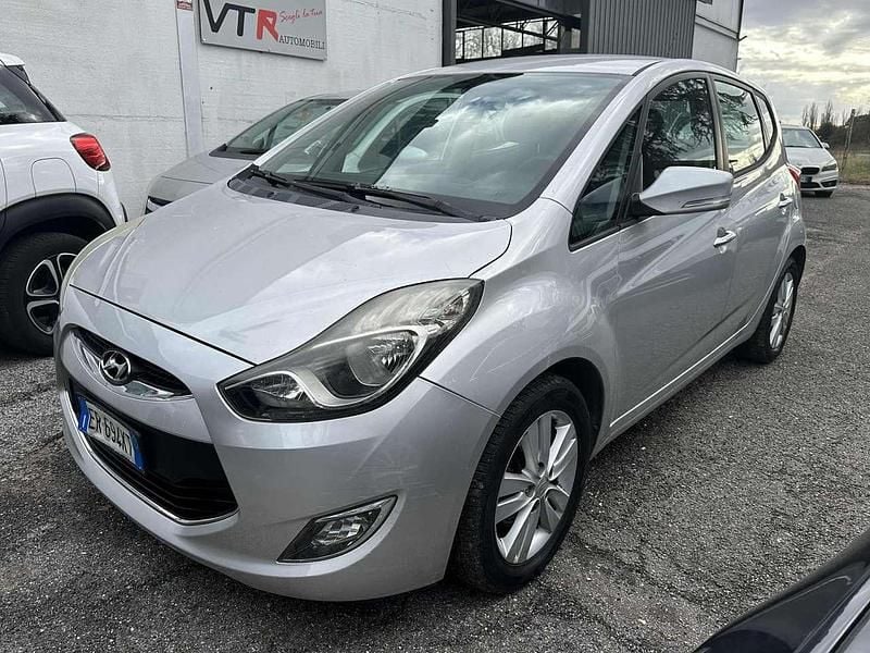 Argento Usata 2013 Hyundai ix20 Style Due volumi | 4500 € (Ottimo prezzo) - Immagine 1/4