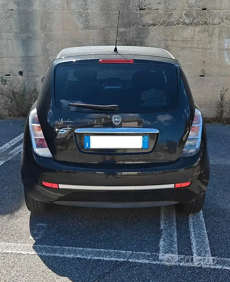 Usata Lancia Ypsilon 77 CV (56 kW) 2009 Nero Utilitaria