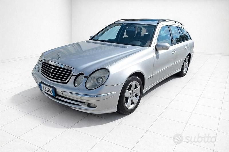 Usata Mercedes E320 Avantgarde 224 CV (164 kW) 2006 Grigio Station wagon