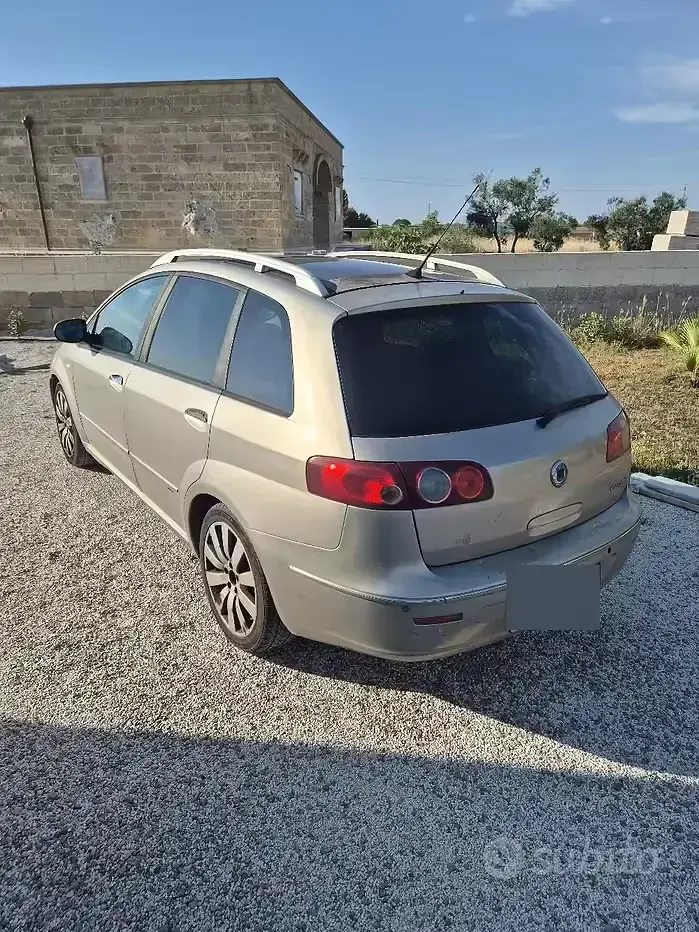 Usata Fiat Croma 150 CV (110 kW) 2007 Grigio Station wagon