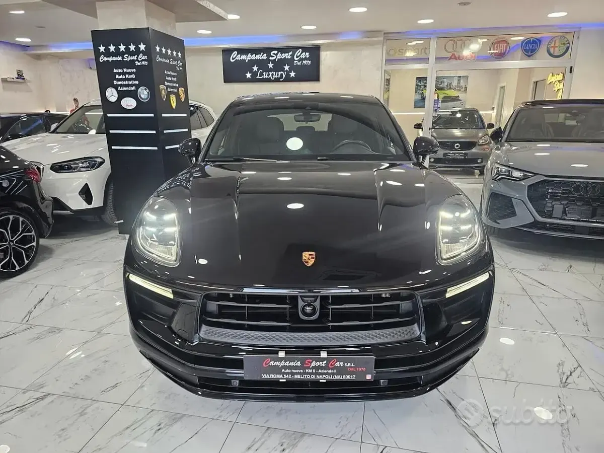 Usata Porsche Macan Turbo Chrono 265 CV (194 kW) 2022 Nero SUV