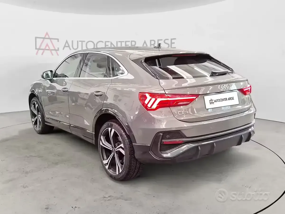 Usata Audi Q3 Sportback Business Plus 150 CV (110 kW) 2021 Grigio SUV
