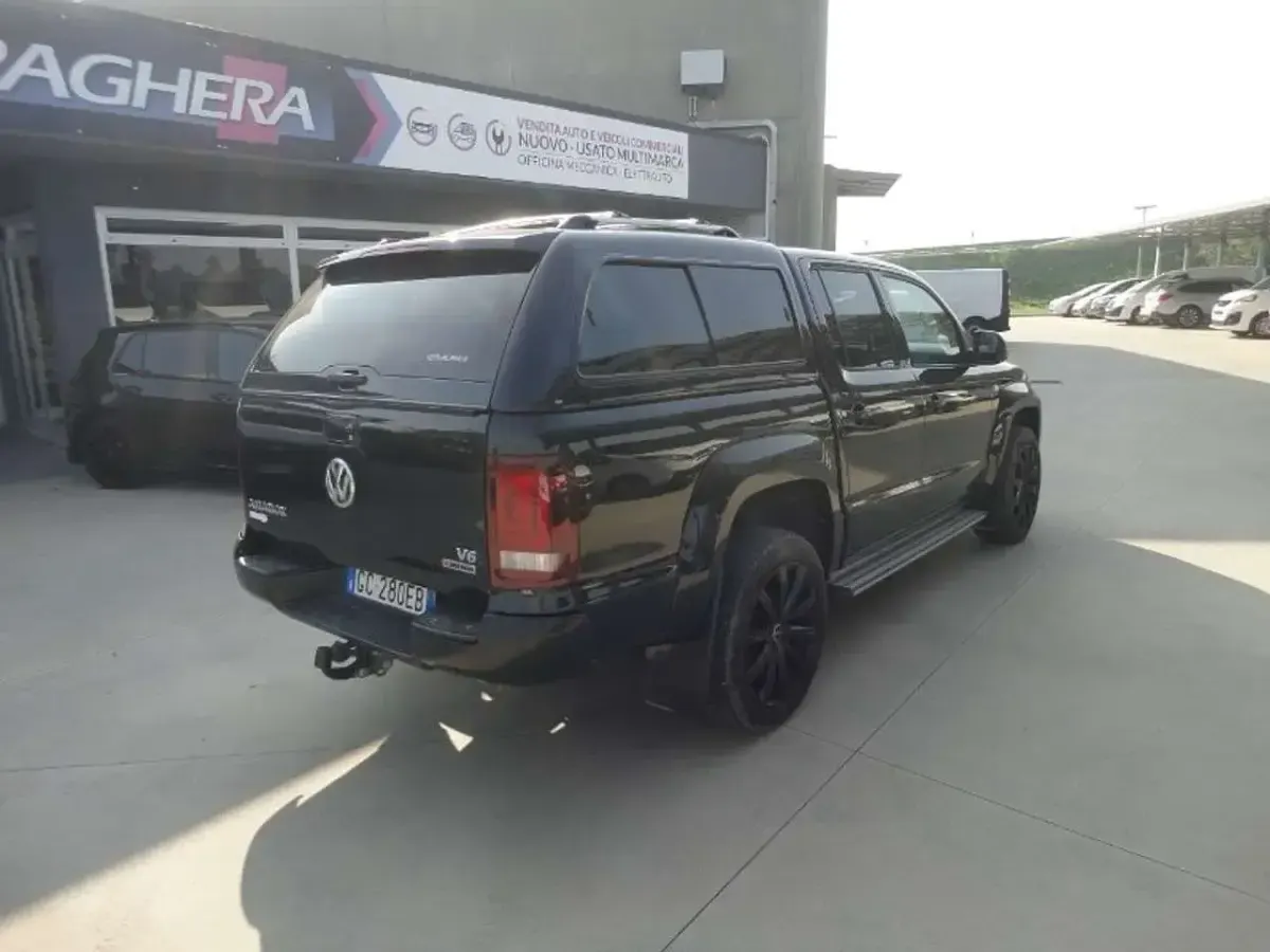 Usata VW Amarok Comfortline 204 CV (150 kW) 2021 Nero Pick-up