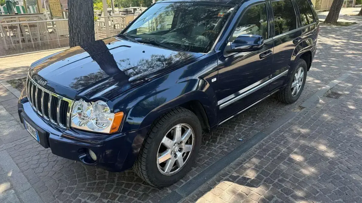 Usata Jeep Grand Cherokee Overland 218 CV (160 kW) 2008 Blu/azzurro SUV