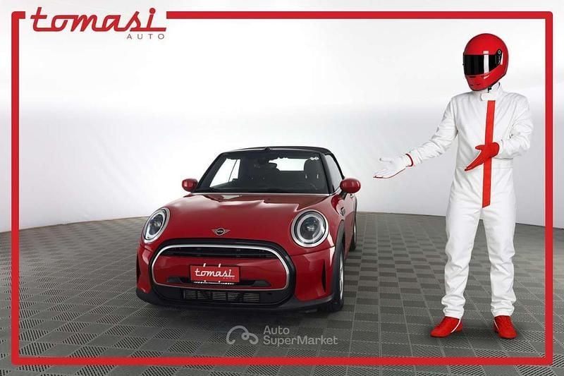 Usata Mini Cooper Cabriolet 136 CV (100 kW) 2023 Chilli red con soft top nero Cabrio
