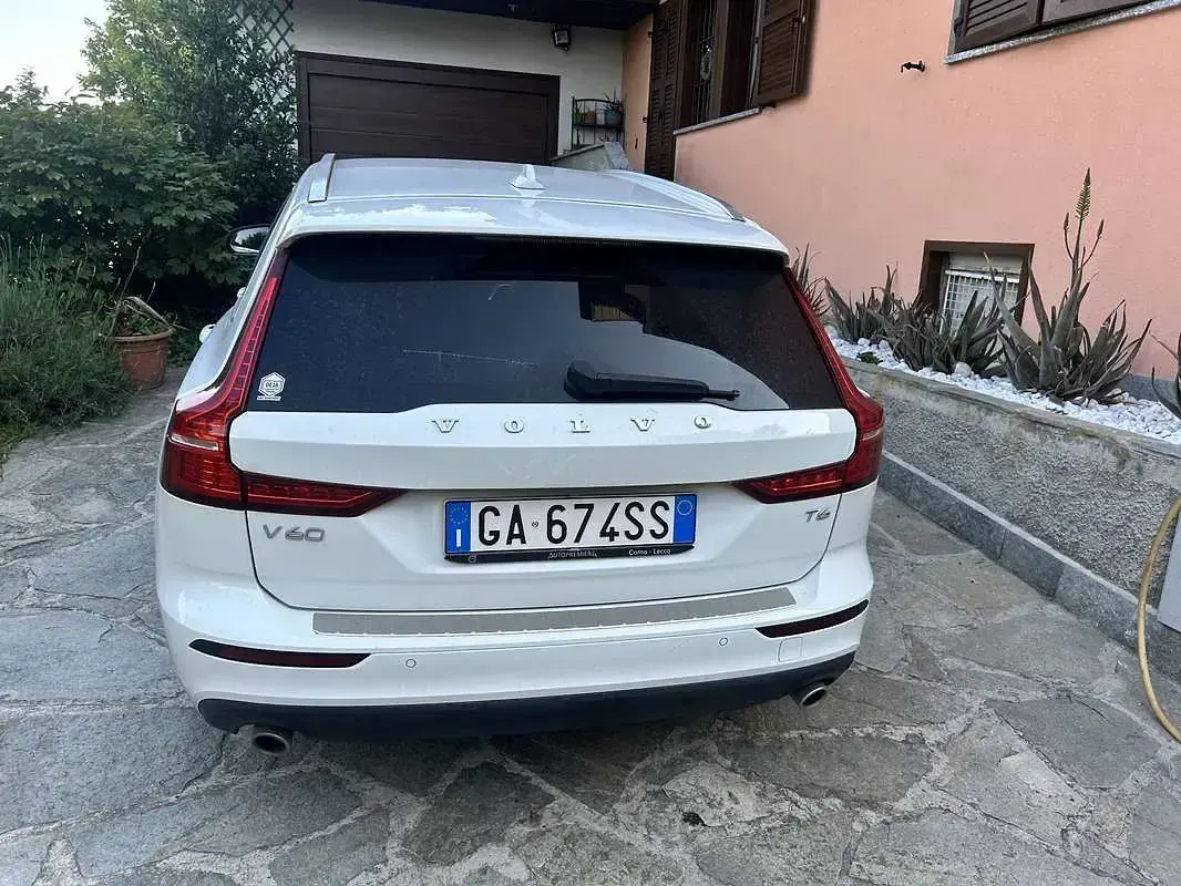 Usata Volvo V60 Inscription 253 CV (186 kW) 2020 Station wagon