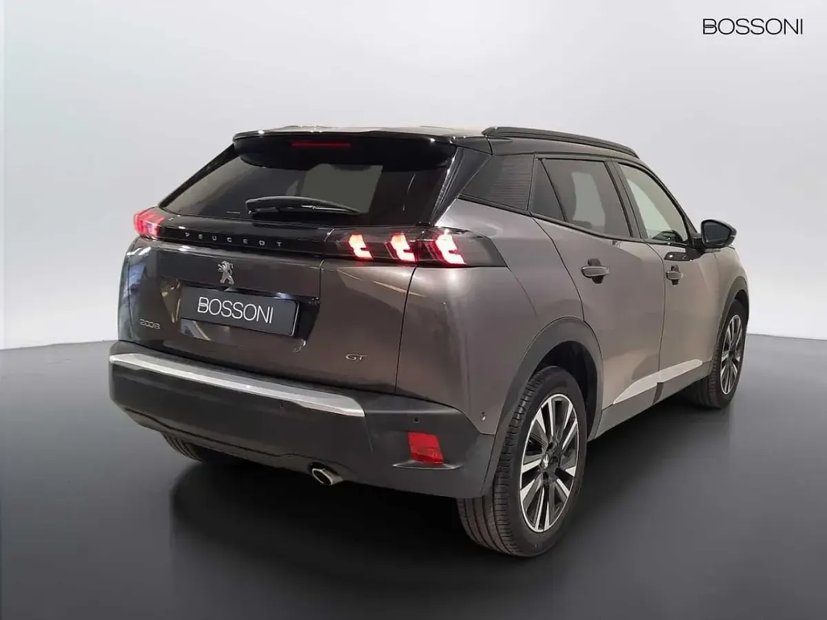Usata Peugeot 2008 GT 131 CV (96 kW) 2021 Grigio SUV