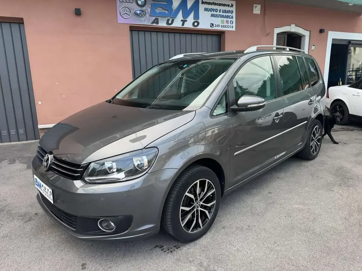 Usata VW Touran Highline 140 CV (102 kW) 2014 Grigio Monovolume