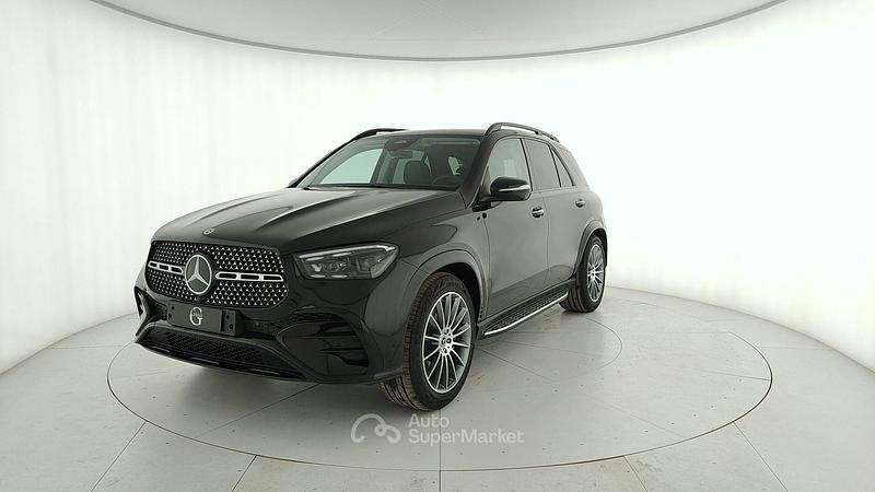 Nero Nuova 2026 Mercedes GLE300 Pick-up | 83.290 € (Buon prezzo) - Immagine 1/4