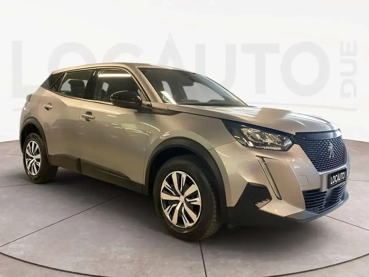 Usata Peugeot 2008 Active 102 CV (75 kW) 2023 Grigio SUV