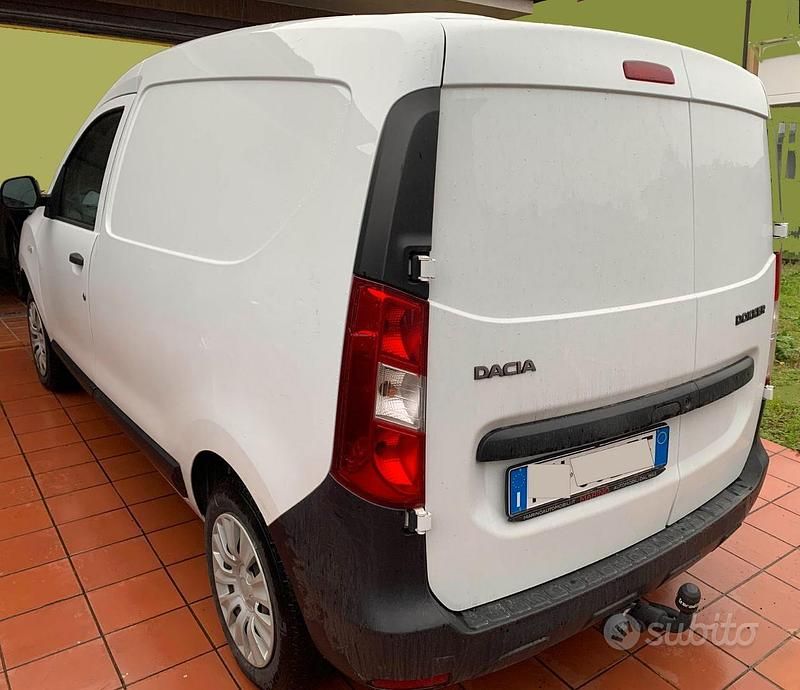 Usata Dacia Dokker 106 CV (77 kW) 2019 Bianco Monovolume