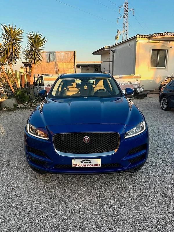 Usata Jaguar F-Pace Portfolio 180 CV (132 kW) 2019 Blu SUV