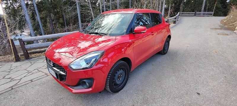 Usata Suzuki Swift 83 CV (61 kW) 2021 Rosso Utilitaria