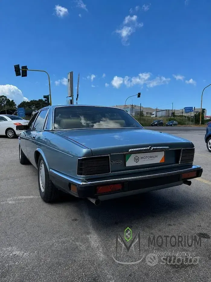 Usata Jaguar XJ40 235 CV (172 kW) 1991 Blu Berlina