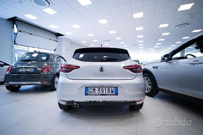 Usata Renault Clio V Techno 101 CV (74 kW) 2023 Nessuno Berlina