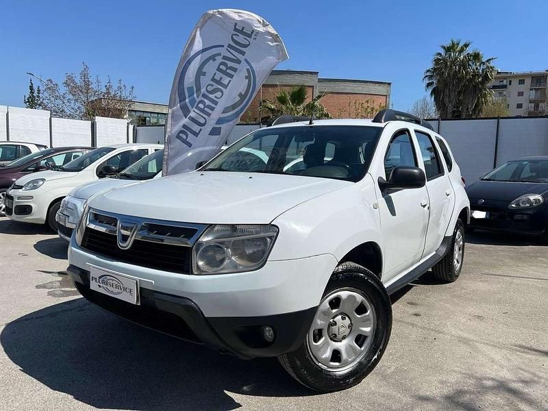 Bianco Usata 2012 Dacia Duster Lauréate SUV | 3150 € (Super prezzo) - Immagine 1/4