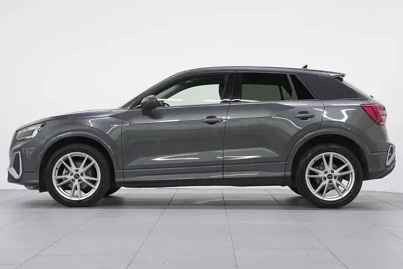 Usata Audi Q2 S-Line 150 CV (110 kW) 2025 Grigio SUV
