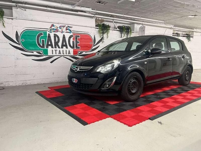 Antracite Usata 2014 Opel Corsa Tre volumi | 3900 € (Ottimo prezzo) - Immagine 1/4