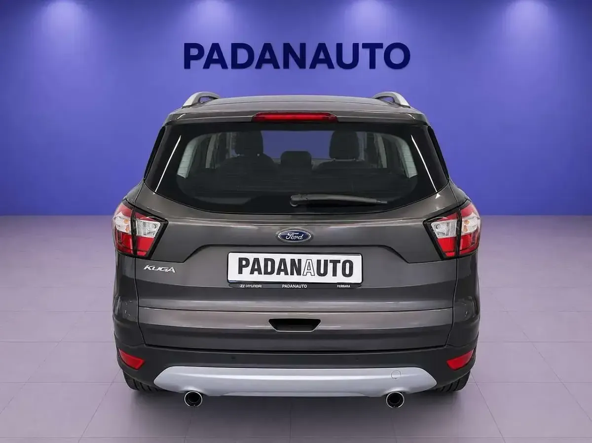 Usata Ford Kuga Titanium 120 CV (88 kW) 2019 Grigio SUV