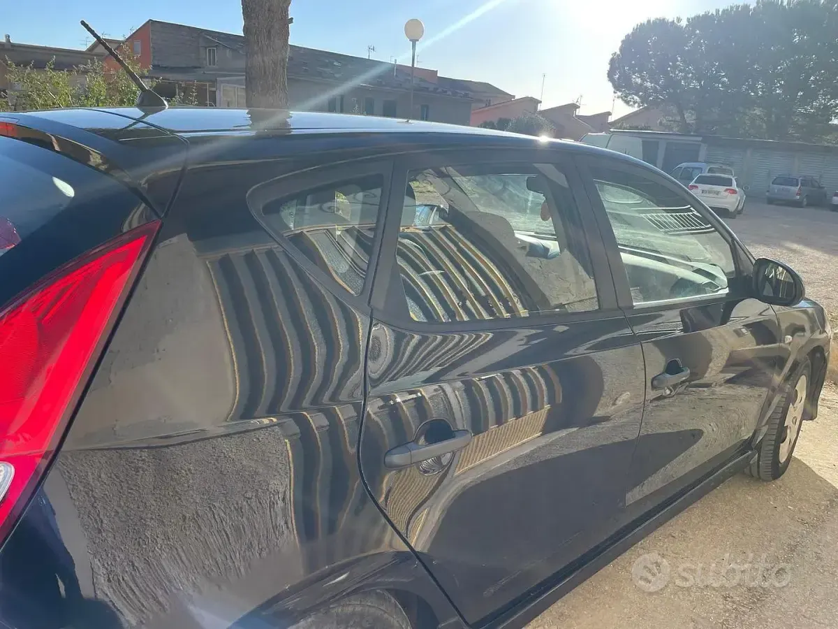 Usata Hyundai i30 109 CV (80 kW) 2012 Nero Berlina