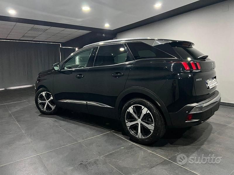 Usata Peugeot 3008 Allure 131 CV (96 kW) 2019 Nero SUV