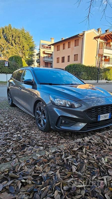 Grigio Usata 2019 Ford Focus ST-Line Station wagon | 14.500 € - Immagine 1/4
