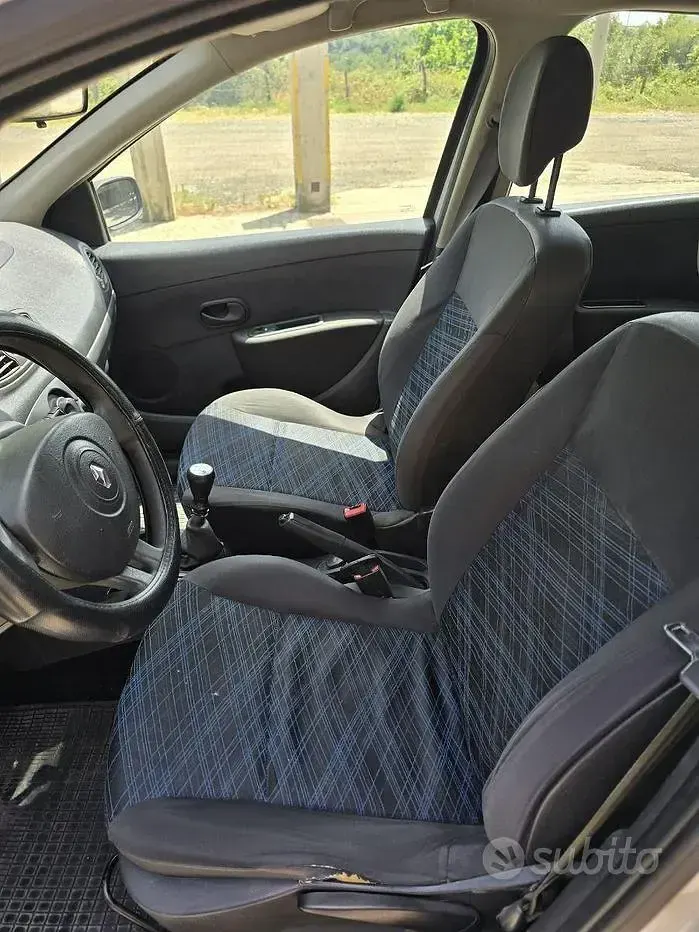 Usata Renault Clio II 85 CV (62 kW) 2008 Bianco Berlina