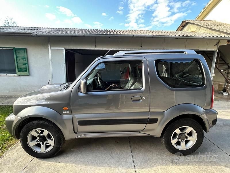 Usata Suzuki Jimny 2006 Grigio SUV