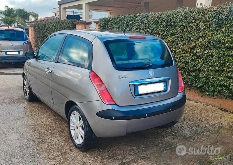 Usata Lancia Ypsilon 2004 Grigio Utilitaria