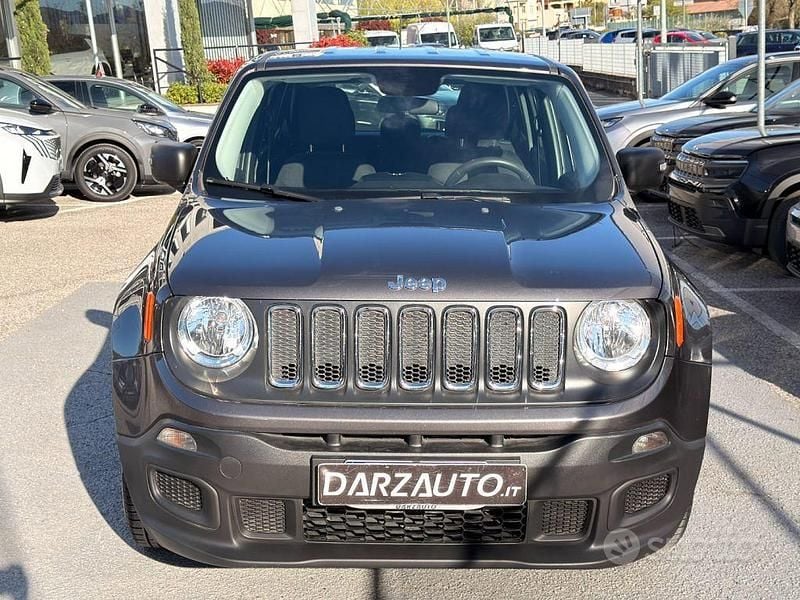 Occasion Jeep Renegade Sport 110 ch (80 kW) 2017 Gris SUV