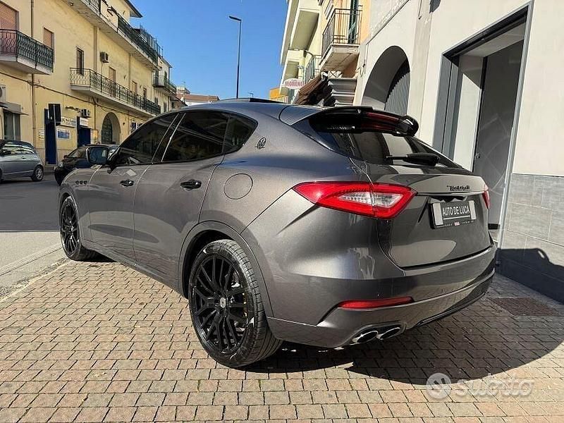 Usata Maserati GranSport 275 CV (202 kW) 2018 Grigio Station wagon
