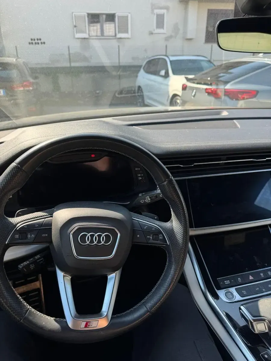Usata Audi Q8 S-line plus 462 CV (339 kW) 2023 Nero SUV