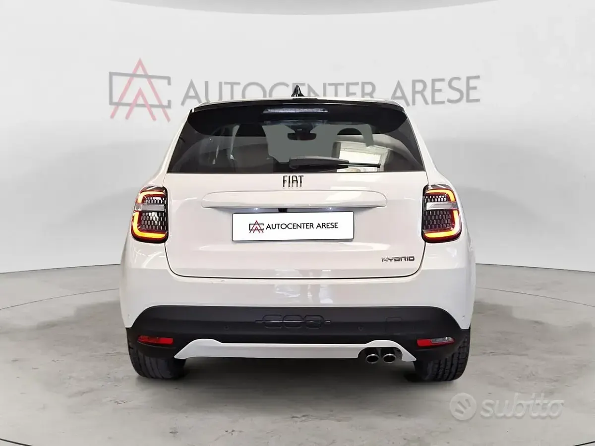 Usata Fiat 600 Pop 136 CV (100 kW) 2025 Bianco SUV